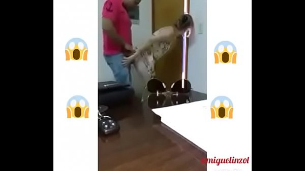 Secretary Go Hard and kissing