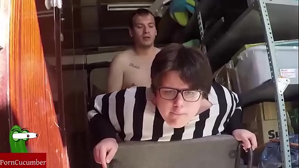 She jumps like a pig in the storage. Homemade amateur voyeur spycam